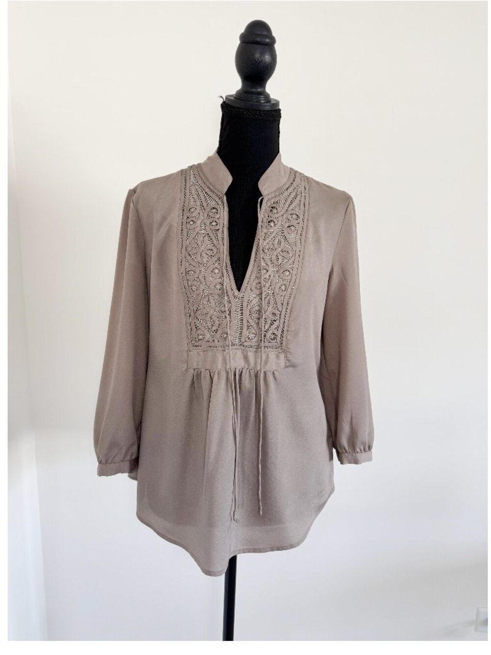 Banana Republic‎ Embroidered Tunic Blouse Taupe Boho Peasant Top